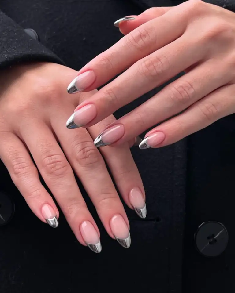 6 manicures para quem quer investir em unhas com po cromado