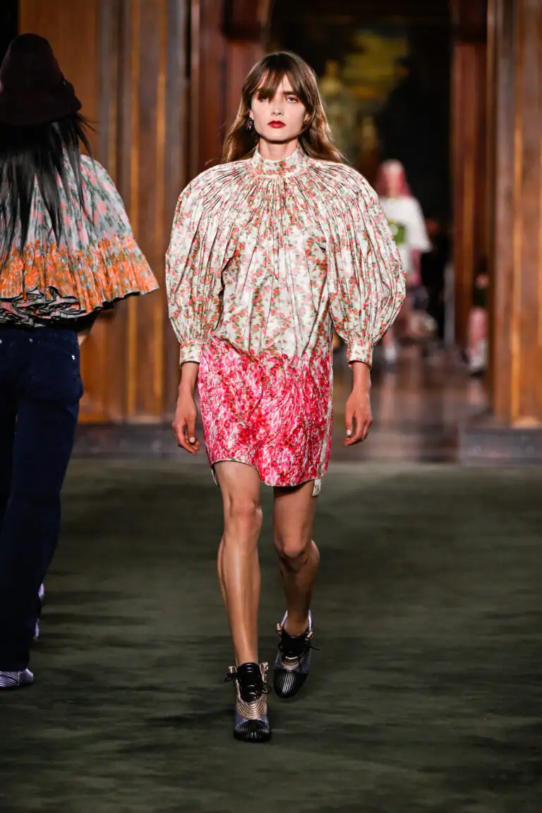 Louis Vuitton cruise 2027: Нью-Йорк, мода й Keith Haring 15 Louis Vuitton cruise 2027: Нью-Йорк, мода й Keith Haring