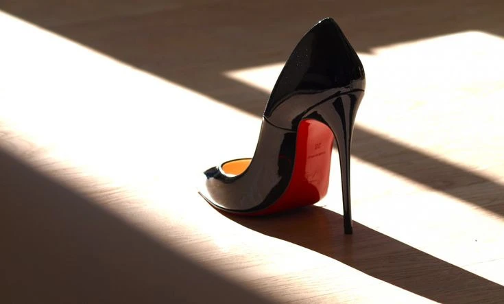 Культовий паризький шик та причини, чому вишукані туфлі louboutin купить мріє кожна сучасна жінка