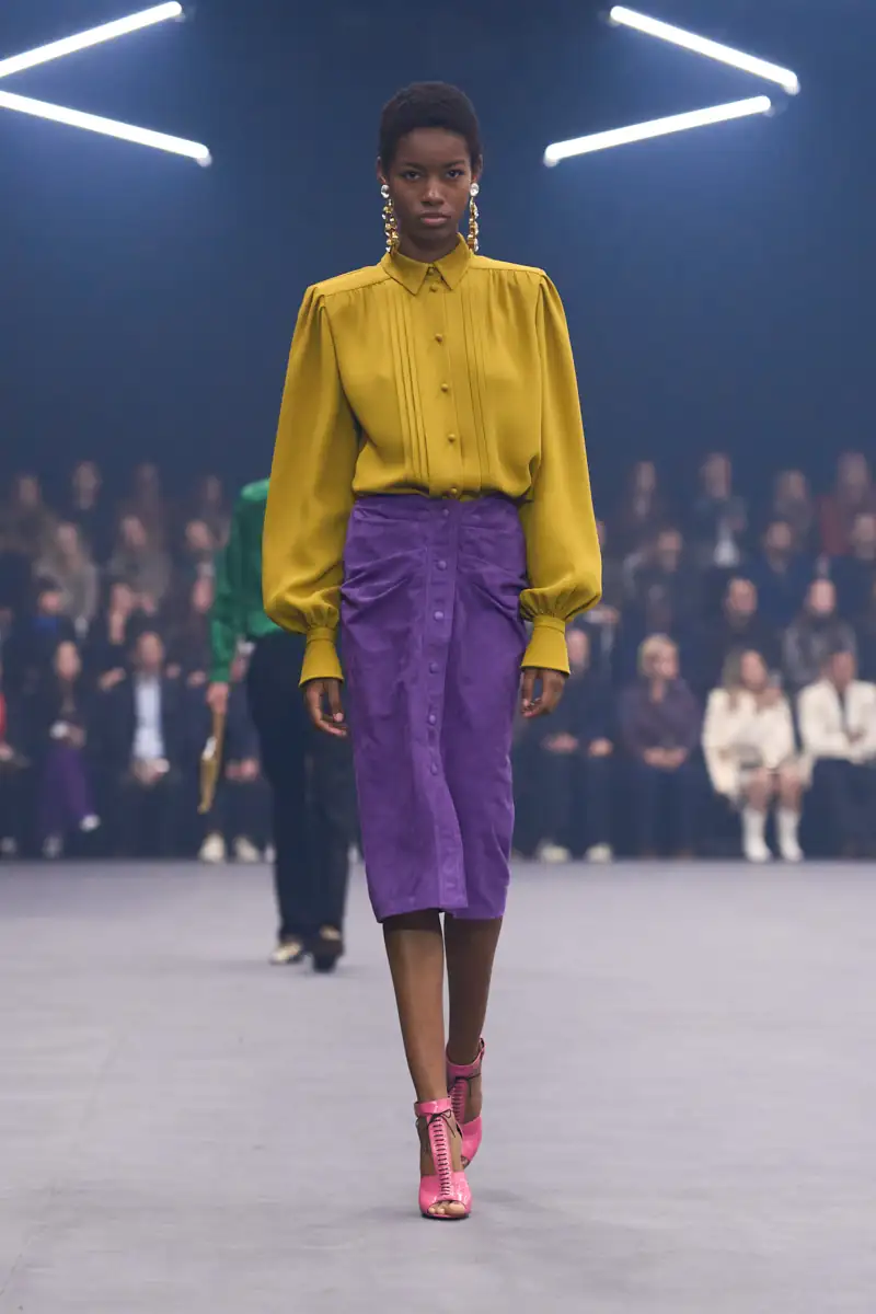 o color block esta de volta estes looks mostram que sim